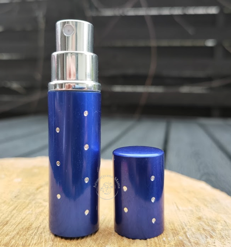 atomizer podróżny na perfumy, szklany pojemniczek w aluminiowej obudowie granatowy z kryształkami, pojemność: 5ml.PNG