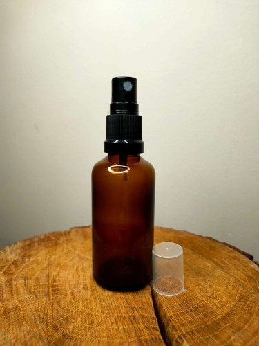 Butelka szklana 50 ml ze spray atomizerem spryskiwaczem.jpg