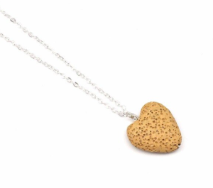 Naszyjnik serce kamień lawowy żółty