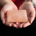 Naturalny-dezodorant-solny-sol-himalajska.jpeg